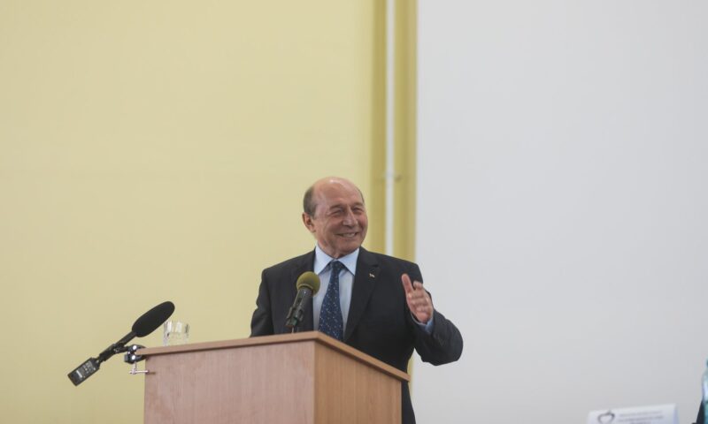 Băsescu, despre folosirea imaginii lui Nicușor Dan de către USR: Cât ești popular, partidul va uza numele tău