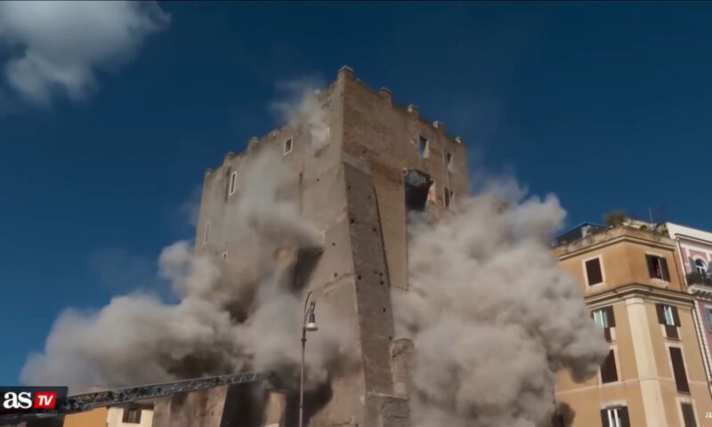 Doi români se află printre victimele prăbușirii turnului Torre dei Conti din Roma. Precizările MAE