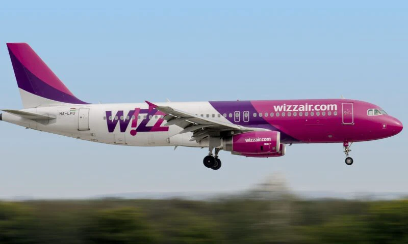Zbor Wizz Air escortat de avioane de vânătoare. Alerta, declanșată de un mesaj apărut pe telefon