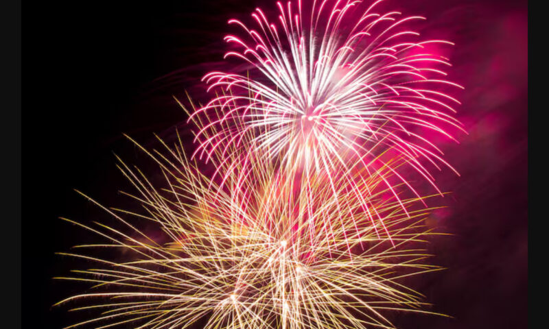 Ecologismul ne strică bucuria de Sărbători. Primăria Capitalei vrea să interzică artificiile