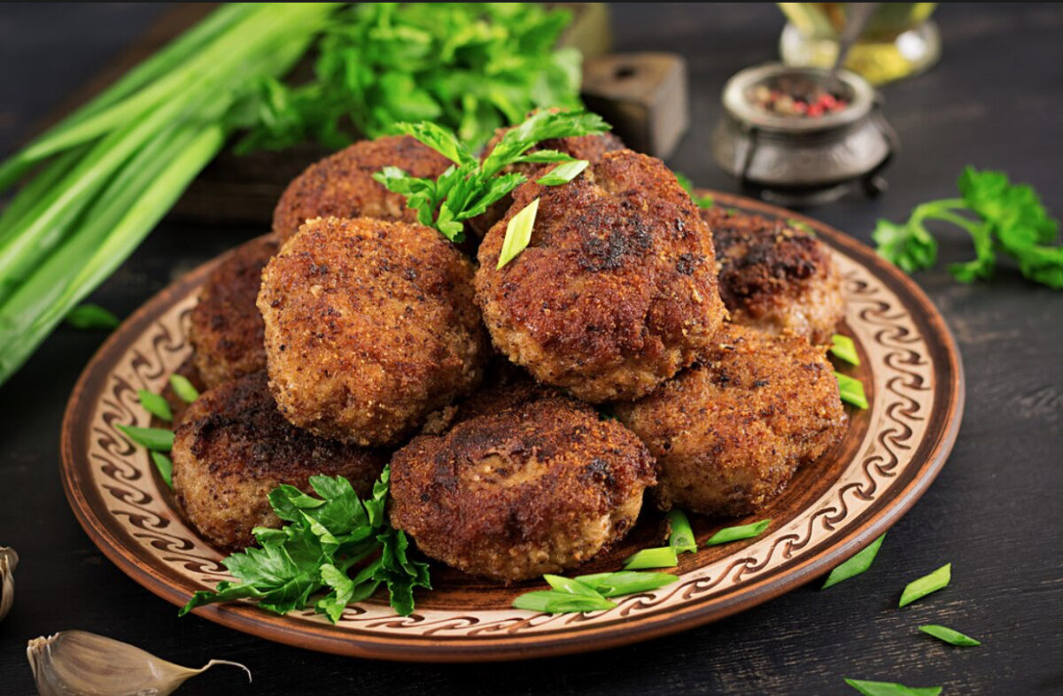 Chiftele de ton cu legume. Un deliciu pentru zilele cu dezlegare la pește