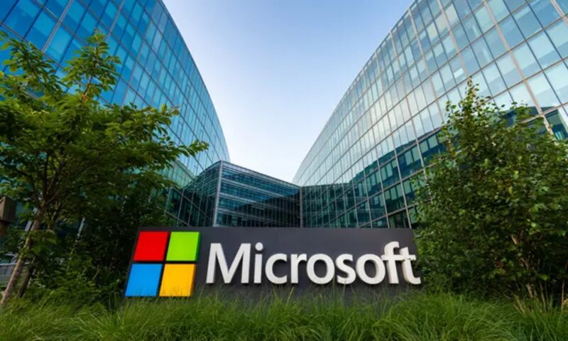 Microsoft lansează programul Agent 365. Noul software va controla şi monitoriza agenţii AI