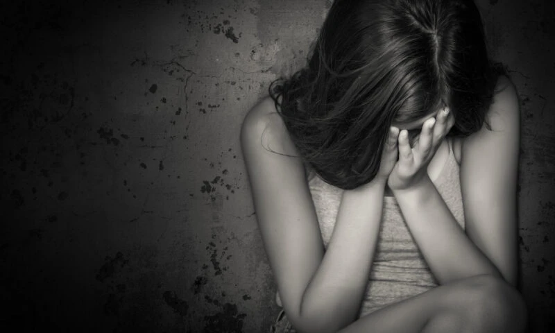 Scandalul bandelor de „grooming” din Londra: 22 de ani de abuzuri severe asupra copiilor