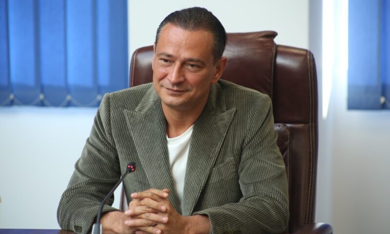 Grindeanu vede o cursă în patru pentru PMB