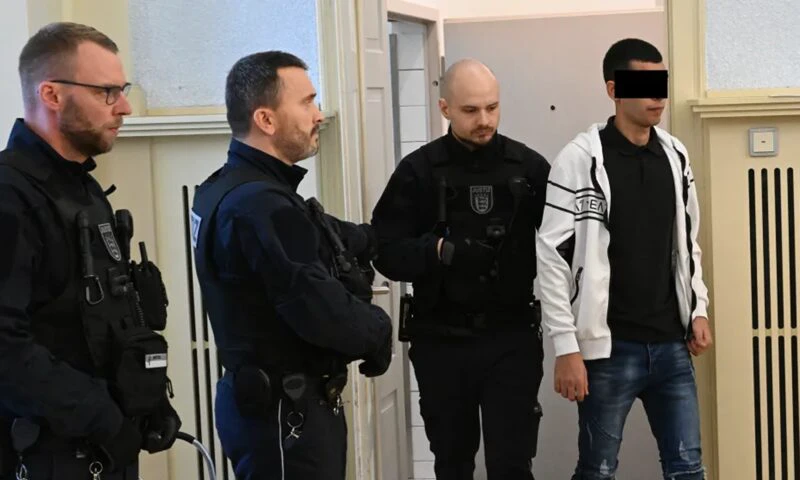 Muncitori români, atacați cu mașina de doi frați ucraineni în Germania