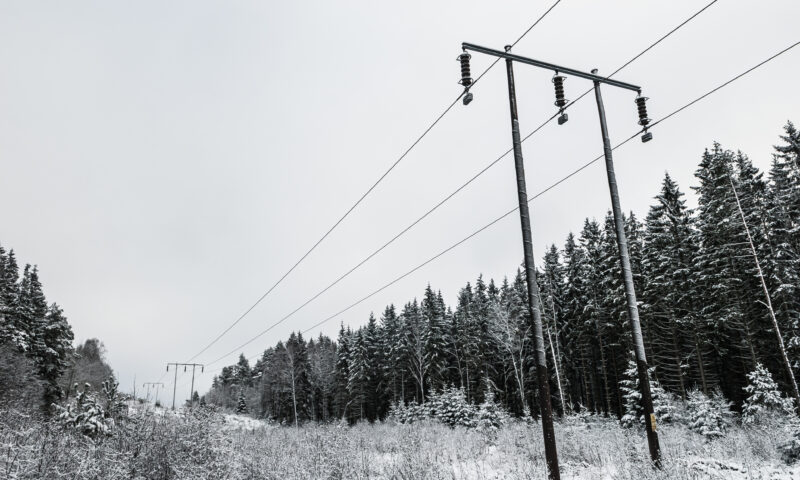 Când vin primele ninsori în România. ANM anunță de când se răcește vremea