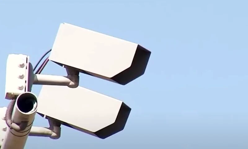 Șoferii, urmăriți de camere, drone și Inteligență Artificială. Revoluție digitală: amenzile vin instant