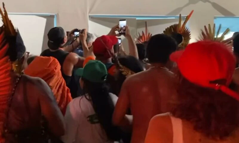 Protestatarii au intrat cu bâte peste liderii de la reuniunea COP30