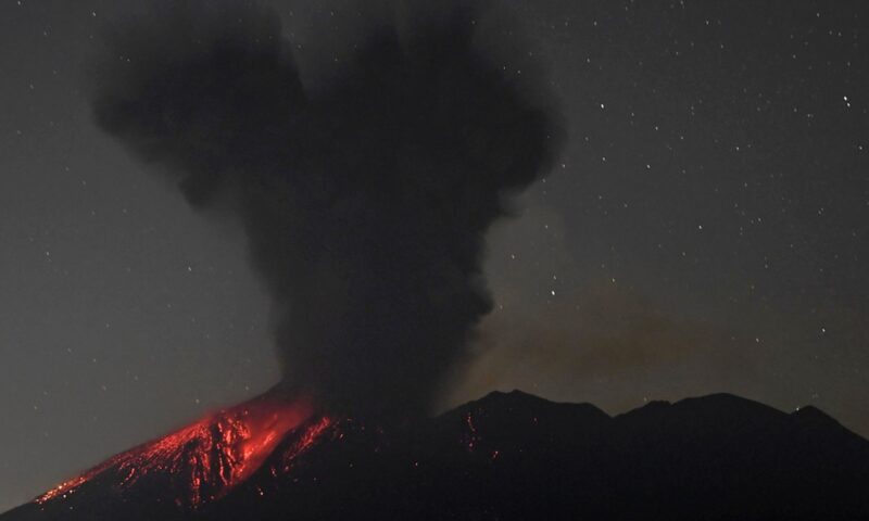 Alertă în Japonia. Căderi de cenușă în urma unei erupții vulcanice