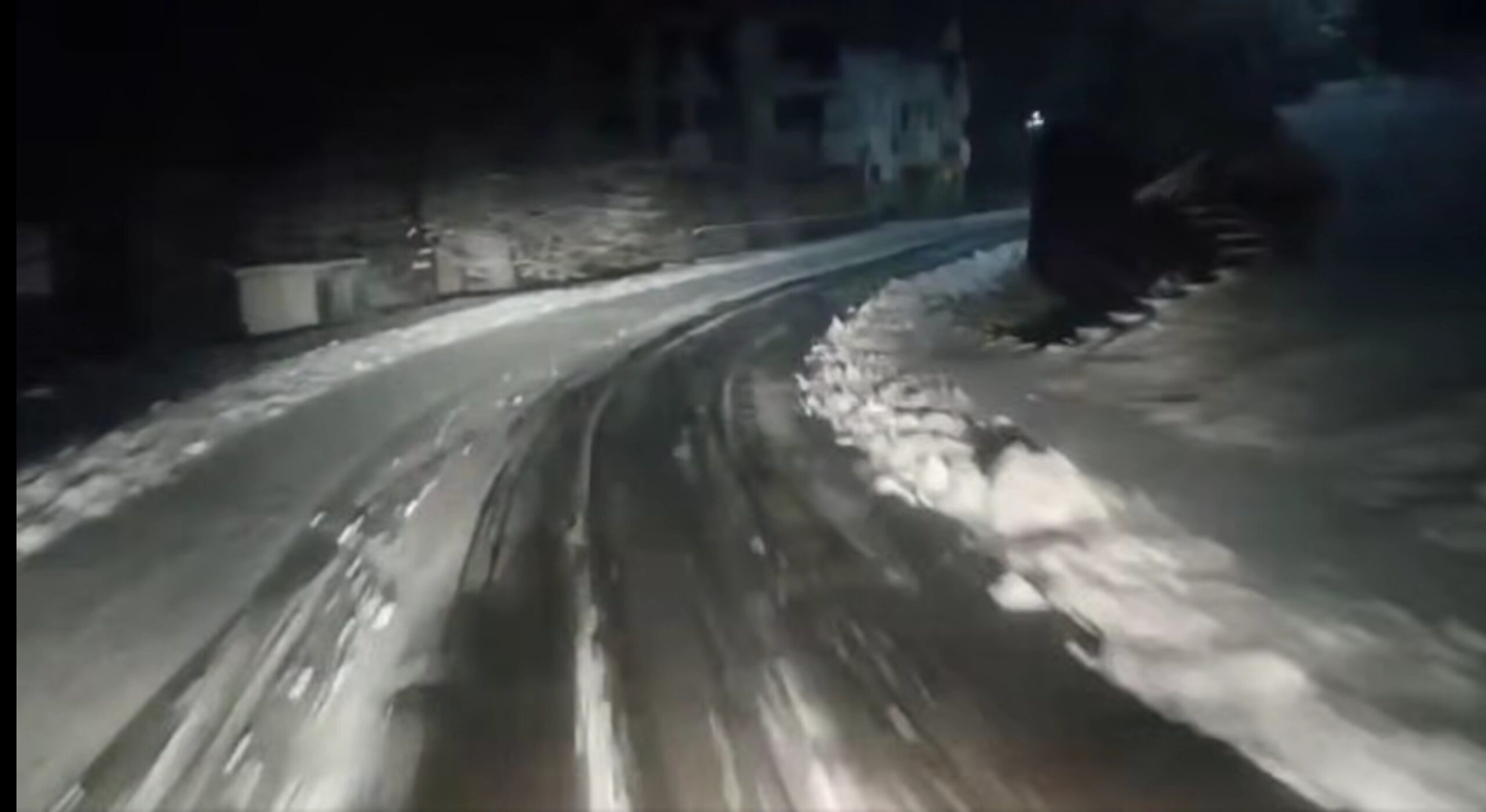 Operațiuni de curățare a carosabillului pe DN 67C