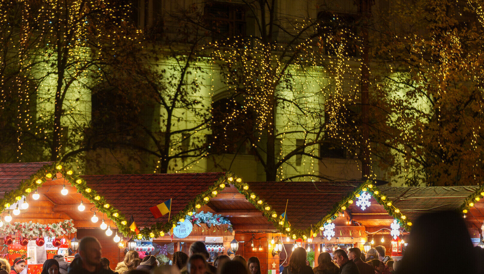 Lumini festive de sărbători București