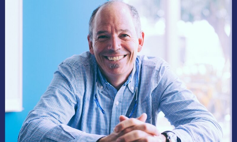 Cofondatorul Netflix, Marc Randolph: „În fiecare marți la 17:00 plecam de la birou, orice s-ar fi întâmplat”. Lecție despre limite