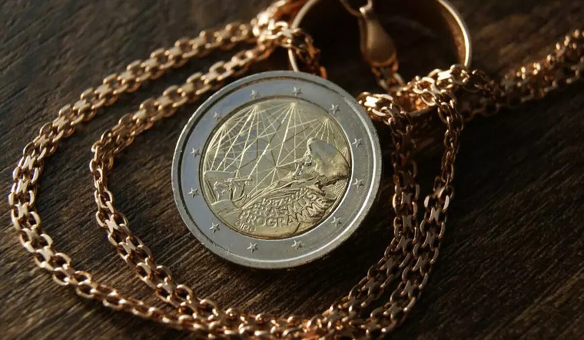 Moneda de 2 euro care se vinde cu 19.000 de euro. A fost lansată pentru o ocazie specială