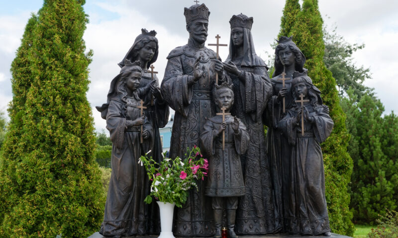 Ultima zi a Romanovilor: Teama bolșevicilor și legenda unei dinastii