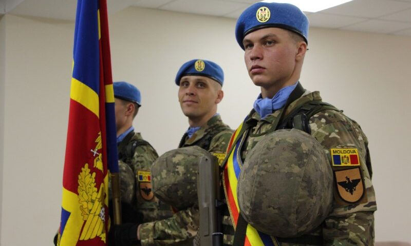 Militari moldoveni participă la parada de 1 Decembrie de la București