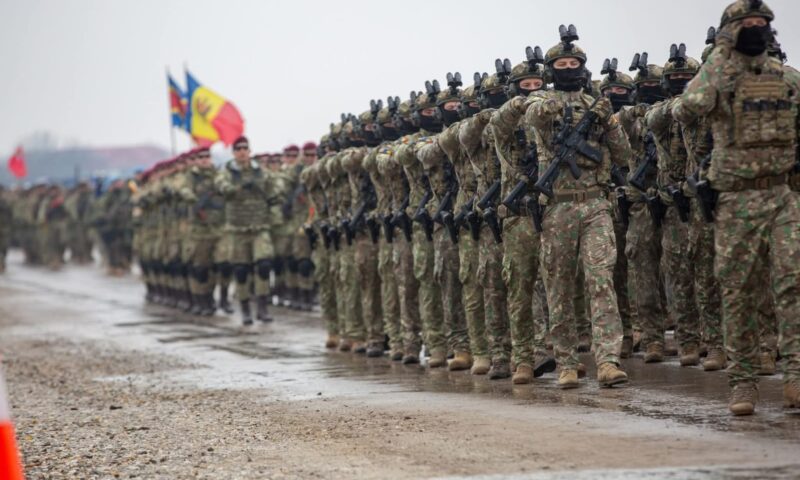 Repetiții pentru Parada Națională de 1 Decembrie. Restricții de circulație în Capitală