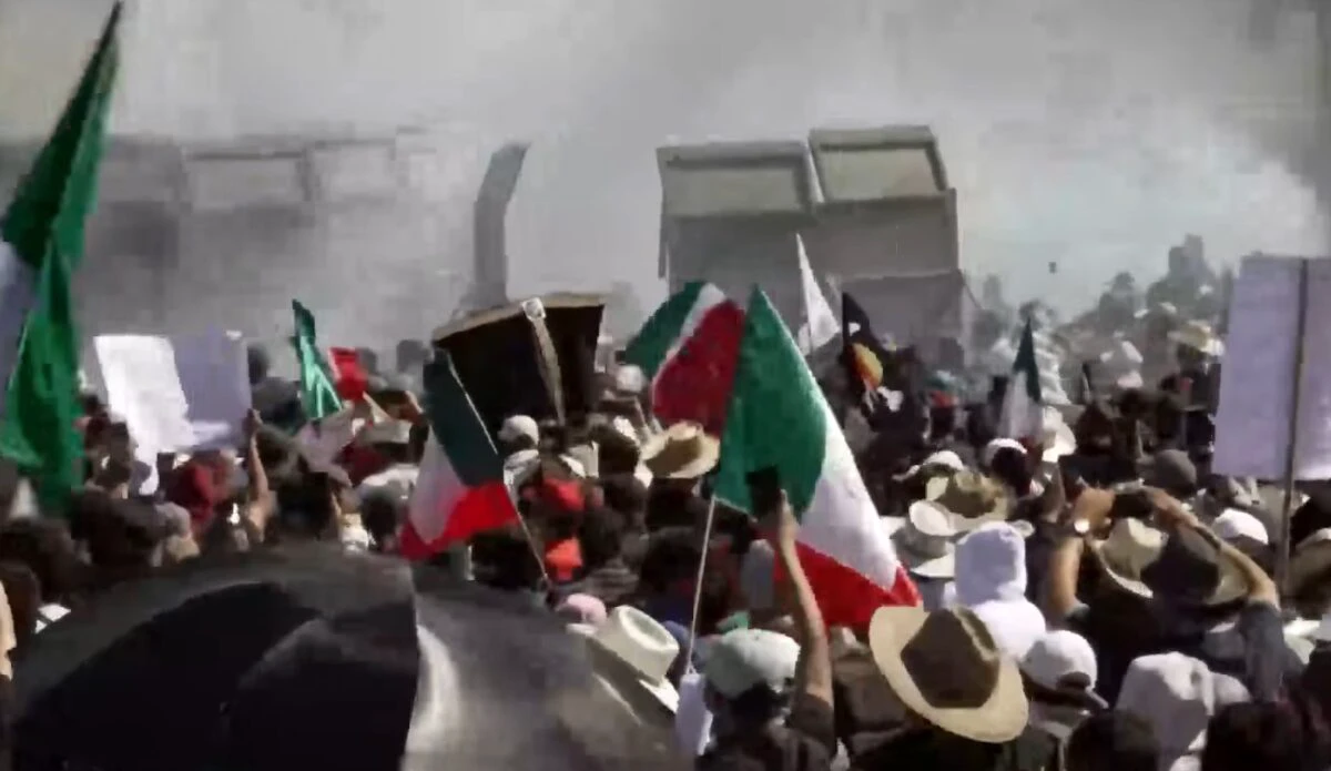 Proteste violente în Mexic. Peste 120 de răniți, dintre polițiști și manifestanți