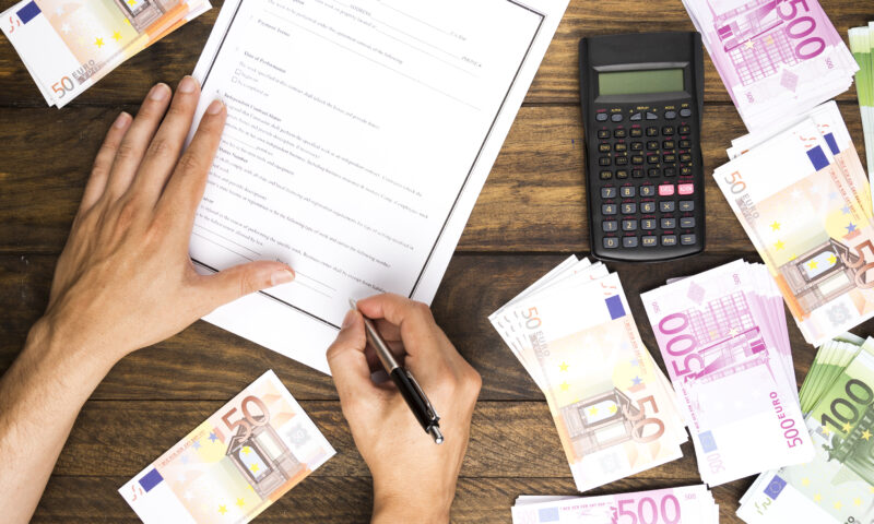 Un funcționar din Kuweit a încasat salariu fără să muncească