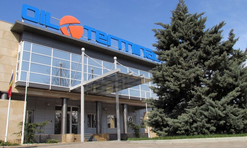 DIICOT anchetează o schemă transfrontalieră: 11 firme din România, alimentate cu petrol rusesc