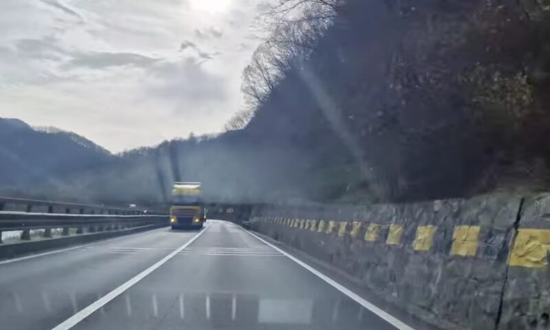 Restricții de circulație pe Valea Oltului în intervalul 21 noiembrie - 19 decembrie. Se lucrează la viaductul Cârligu Mic