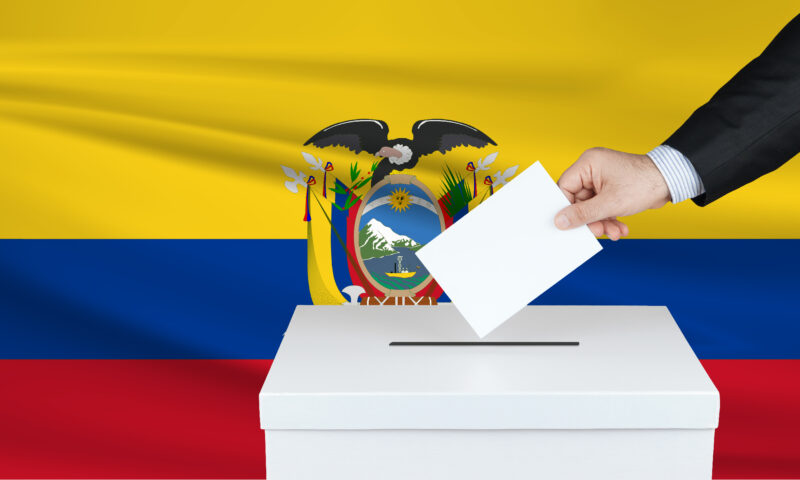 Alegătorii din Ecuador resping deschiderea bazelor străine