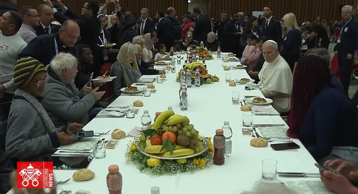 Prânzul papal, între caritate și controverse. Critici din partea activiștilor transgender