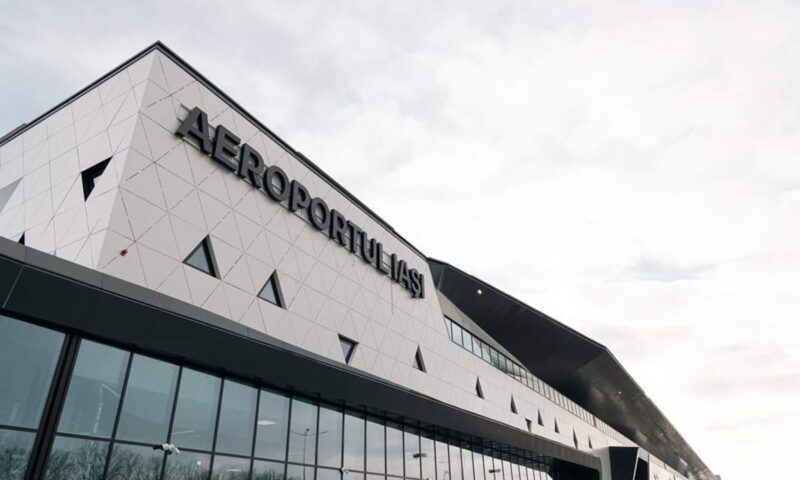 Traficul aerian, afectat pe Aeroportul din Iaşi din cauza ceţii. Mai multe zboruri, redirecţionate spre alte aeroporturi
