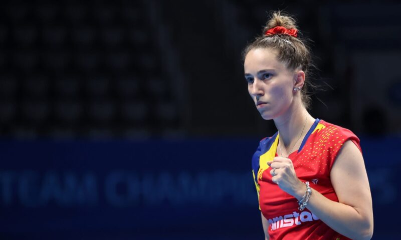 Acasă la vicecampioana europeană. Andreea Dragoman e pasionată de puzzle-uri și are flori din LEGO