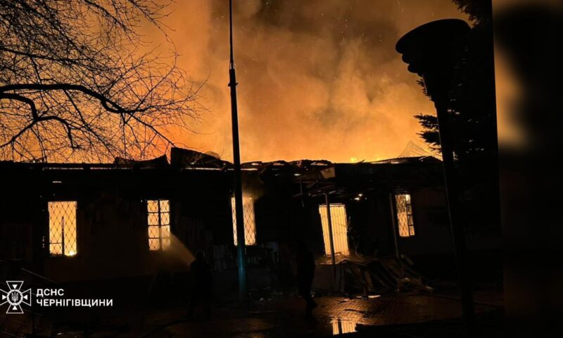 Instalaţiile energetice din mai multe regiuni ale Ucrainei, atacate de dronele rusești. Zelenski: Obiectivul Rusiei este de a provoca suferinţe