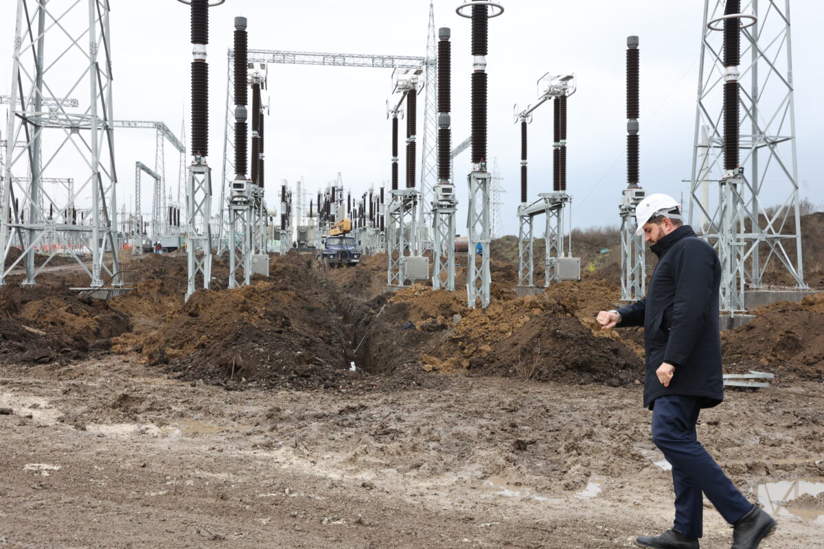 Energia electrică mai scumpă cu până la 5%. Investiția în linia Vulcănești–Chișinău ar putea ajunge în facturile moldovenilor