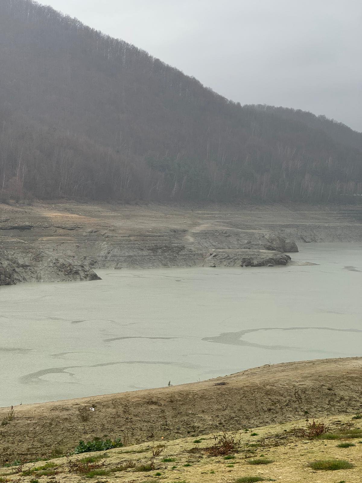 Lacul de acumulare de la Paltinu, gol