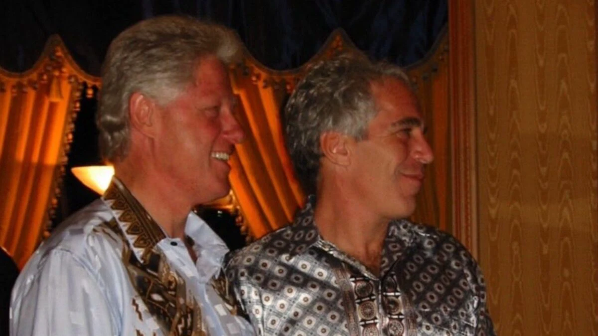 Imagini revoltătoare cu Jeffrey Epstein agresând fetițe, scoase la lumină de DoJ