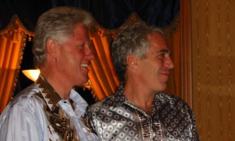 Imagini revoltătoare cu Jeffrey Epstein agresând fetițe, scoase la lumină de DoJ
