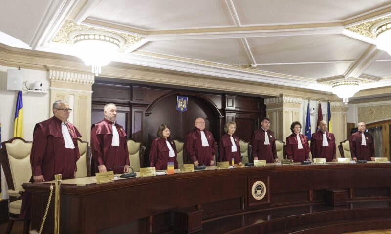 Avocatul Toni Neacșu a explicat motivul pentru care CCR ar amâna decizia privind reforma pensiilor 