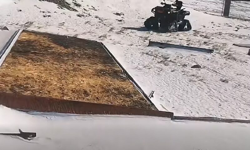 Cod roșu în Carpați. Salvamont Gorj își pierde punctul medical în fața viscolului