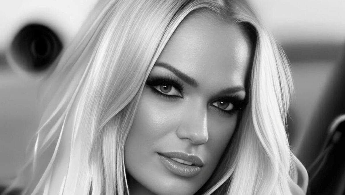 La 55 de ani are un trup și un ten specifice unei femei de 20. Povestea celei mai frumoase bunici din lume