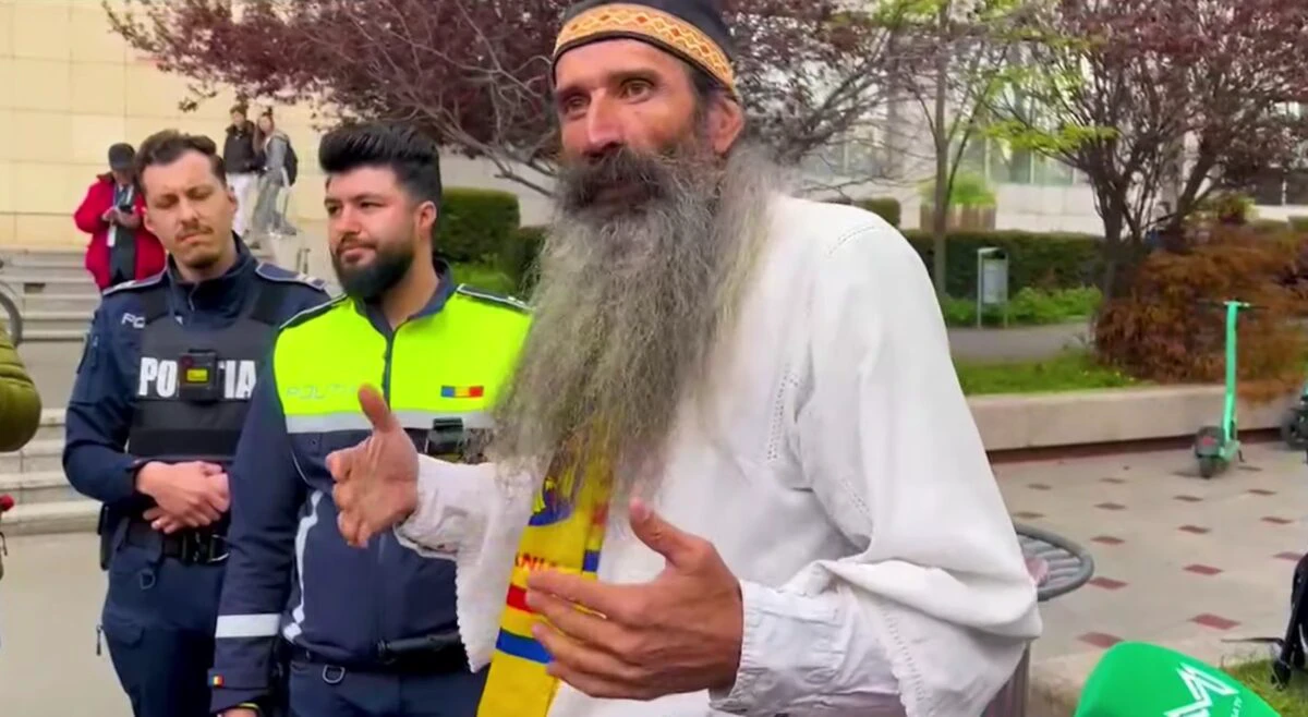 „Stegarul Dac”, din nou în centrul unui incident. S-a urcat pe o macara de Ziua Națională și a cerut „turul doi înapoi”