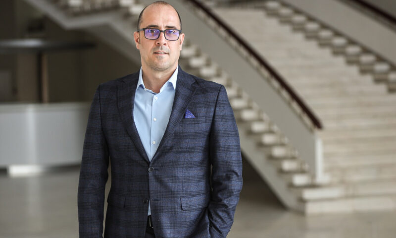 Teatrul Național rămâne fără conducere. George Călin renunță la interimat „din considerente personale”