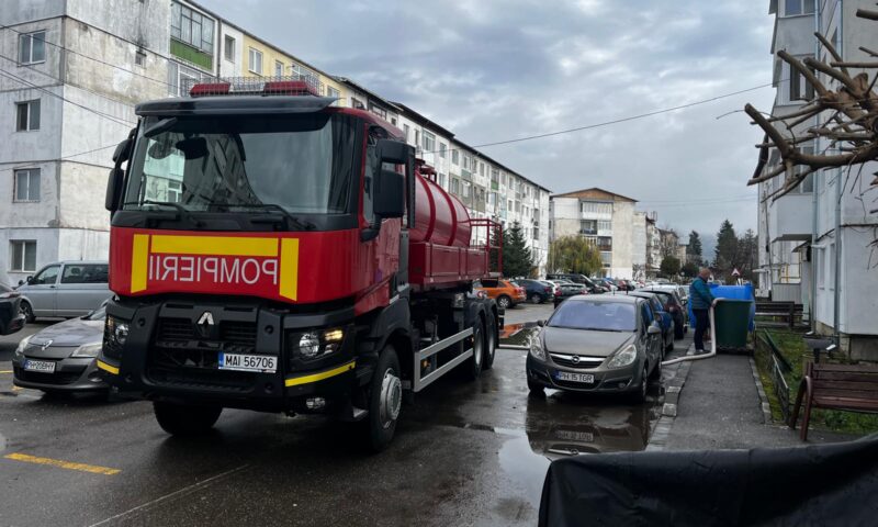 Prahova și Dâmbovița, în continuare fără apă. IGSU: Pompierii distribuie zilnic apă