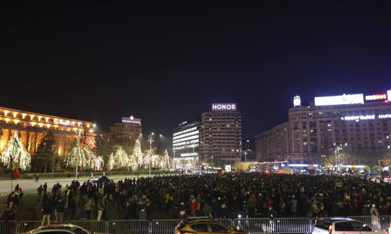 Protestele provocate de documentarul Recorder pot duce la o lovitură de stat? Analiza lui Adrian Năstase