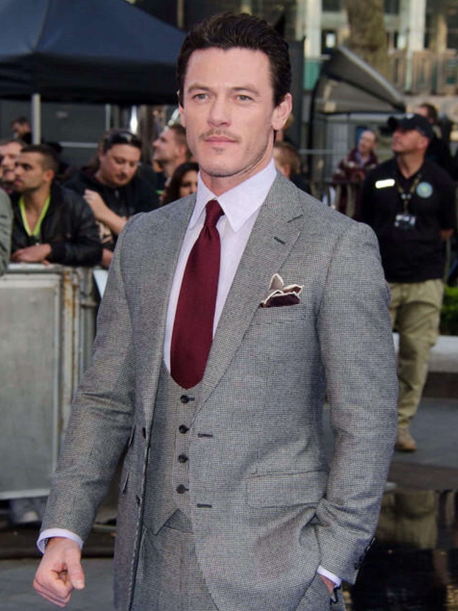 Luke Evans.v