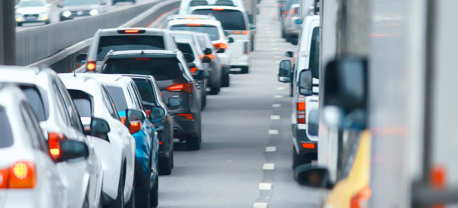 Mașinile vechi devin o povară: impozit majorat în 2026 pentru șoferii din România