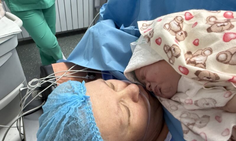 Bucurie într-o familie din Republica Moldova. A venit pe lume al 14-lea copil, iar mama este și bunică a cinci nepoți