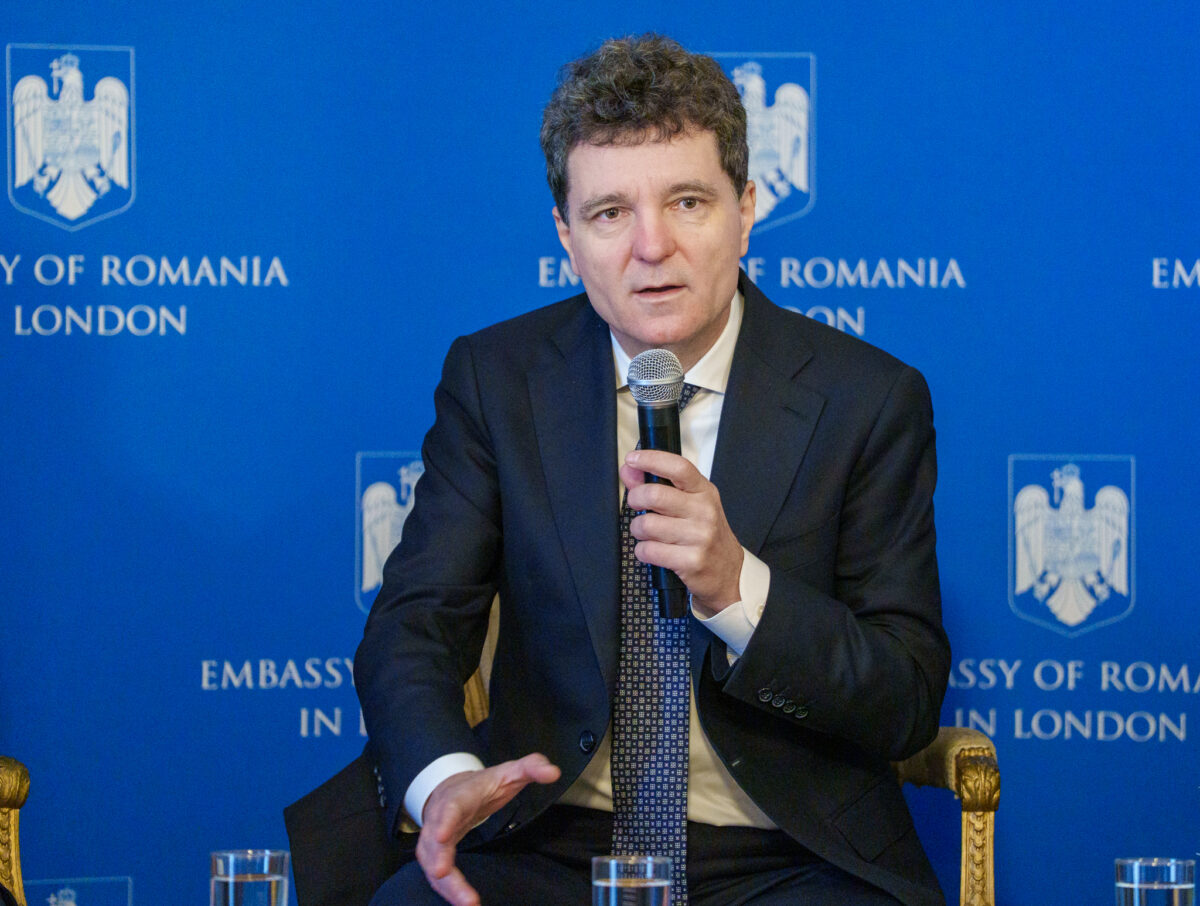 Ce așteaptă Nicușor Dan de la Moș Crăciun. Replica fiicei sale l-a surprins