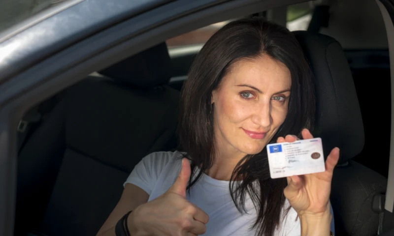 Taxă permis auto 2026. Cât costă eliberarea sau schimbarea permisului de conducere