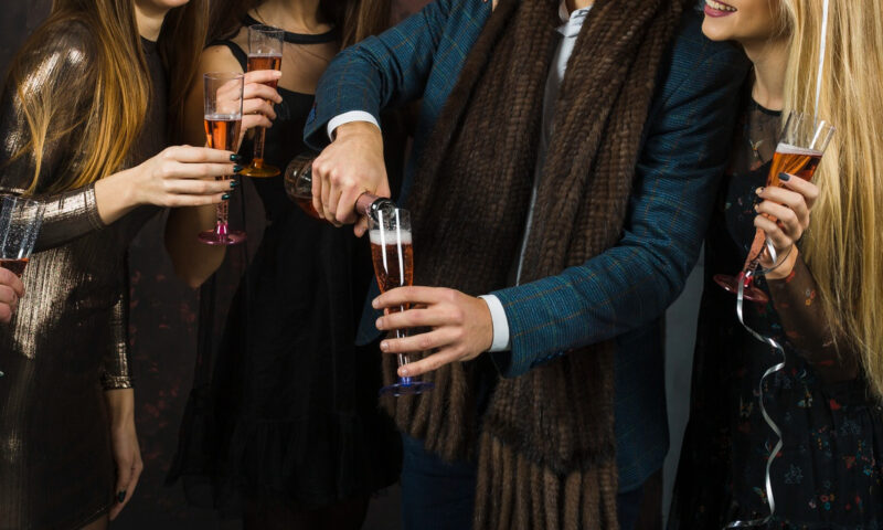 Petrecere de Moș Crăciun la Ministerul Muncii. Invitații achită nota de plată