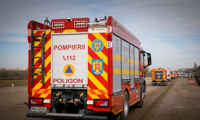 Deflagrație provocată de o butelie în Bacău. Un bărbat de 59 de ani a fost rănit