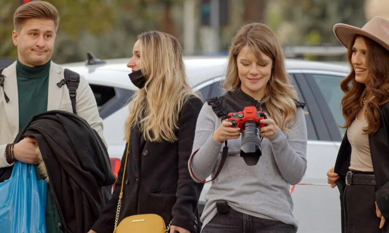 Țara din Europa care testează „ora prieteniei”. Timp liber plătit pentru a combate singurătatea