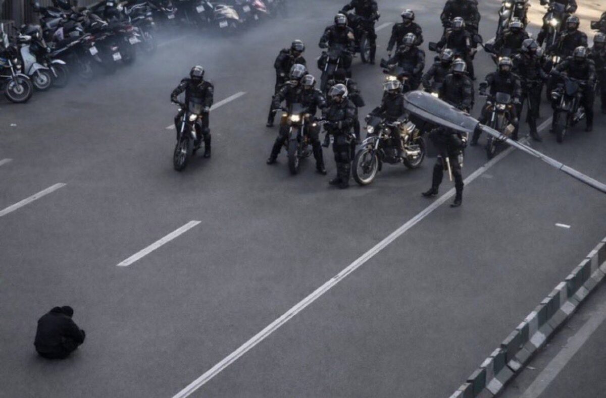 Criza economică din Iran provoacă victime. Mai multe persoane au fost ucise în timpul protestelor din ultimele ore