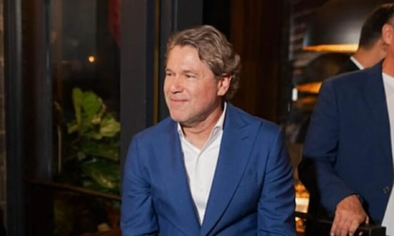 Florin Răducioiu și Andreea Albăstroiu, din nou împreună. Cei doi au dat uitării certurile din trecut